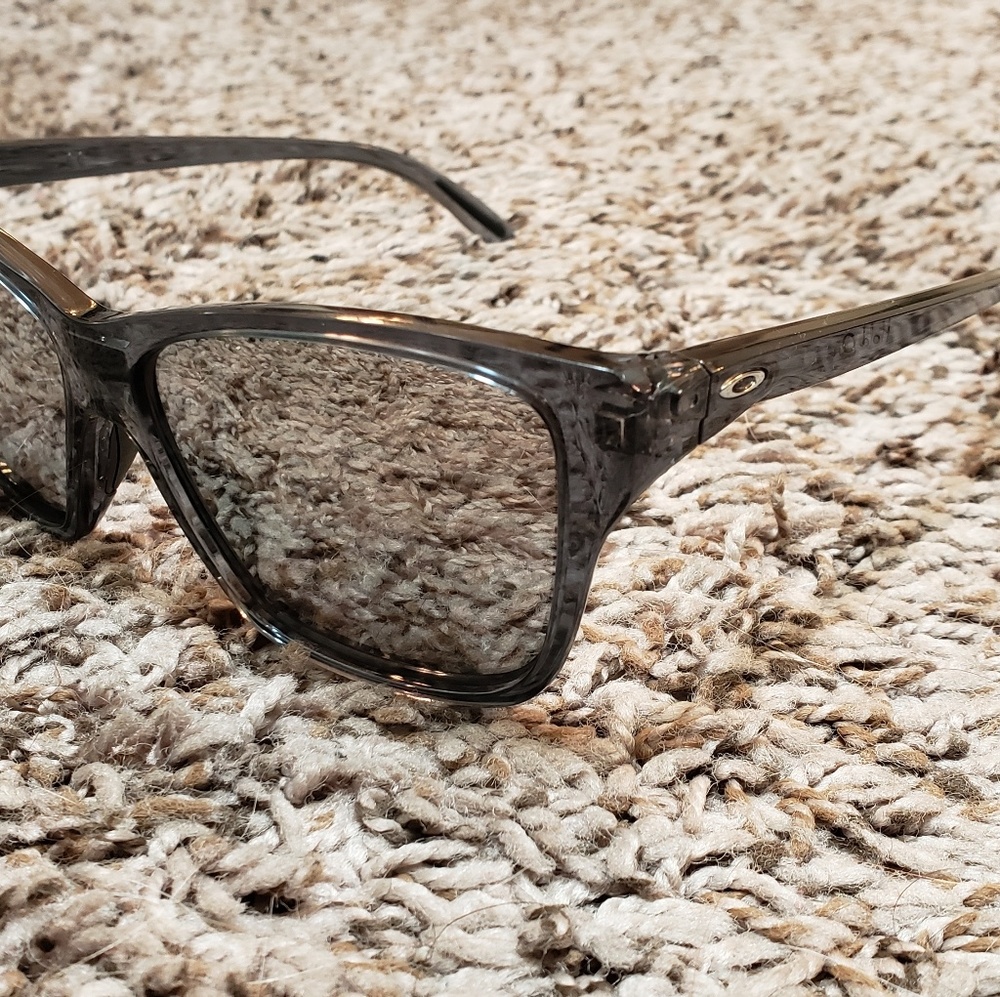Oakley Hold On women's sunglasses